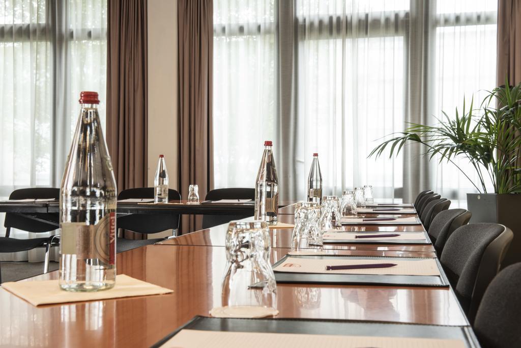 Mercure Bonn Hardtberg Бизнес фото
